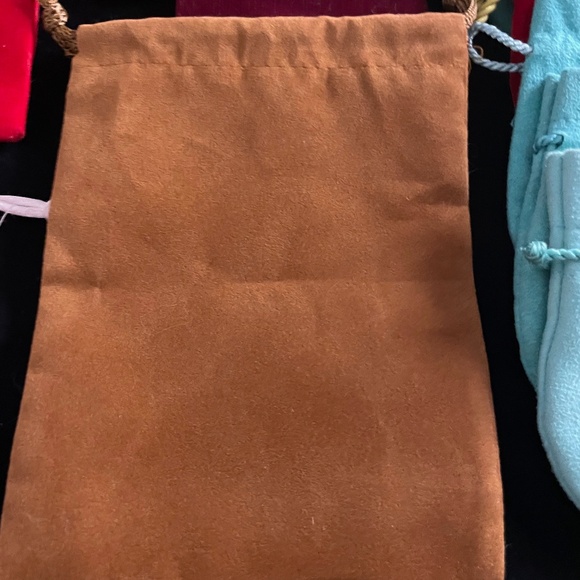 15 Velvety Drawstring Pouch 2 Tiffany & Co - Picture 12 of 14